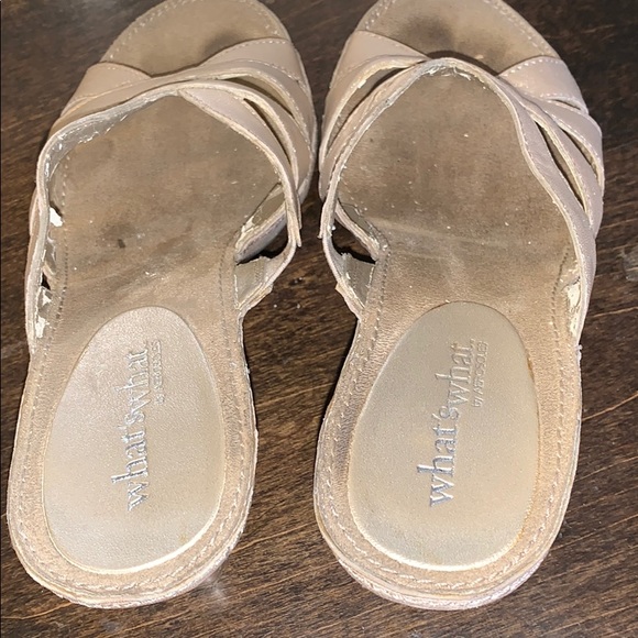 What’s what kitten heels - Picture 3 of 6